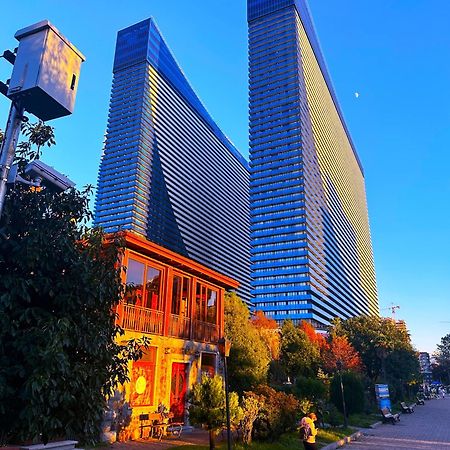 Orbi City Apartments Batoemi Buitenkant foto