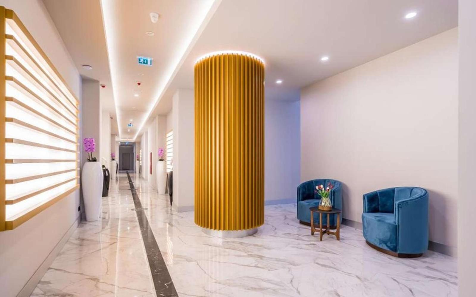 Orbi City Apartments Batoemi Buitenkant foto