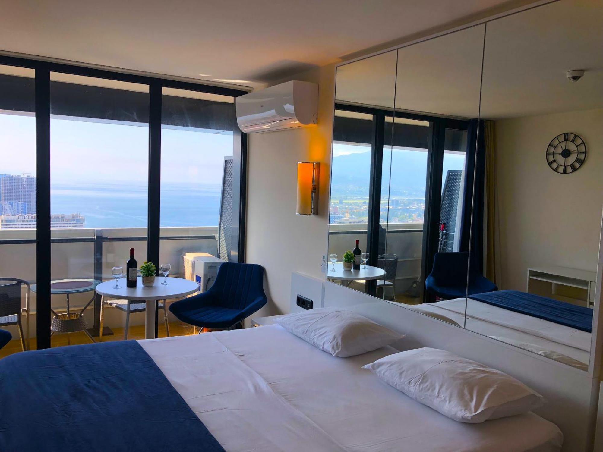 Orbi City Apartments Batoemi Buitenkant foto